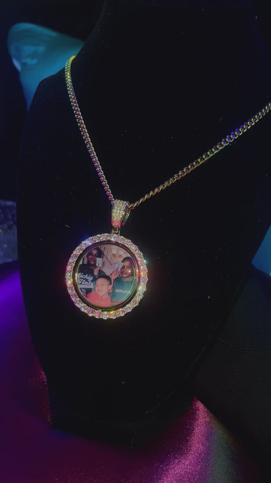 FLIP Memory Pendant 2.0